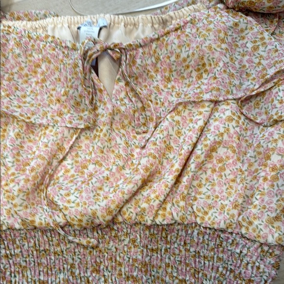 Long sleeve shirt smocked floral size large part of set - Picture 3 of 3